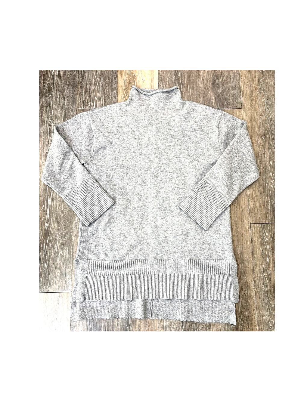 Moth Anthropologie Turtleneck Sweater Small Gray Hi Low Hem Knit